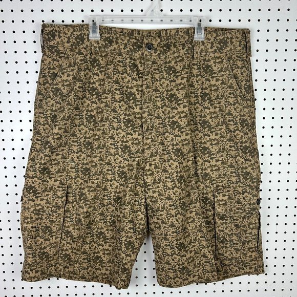 Levi's Digital Camo Camouflage Cargo Shorts Tactical Men's Size 40 - 12.5 Inseam - Picture 1 of 8